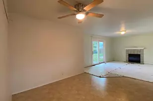 227 NW Bonanza Ave, Dallas, OR 97338 - Photo 8