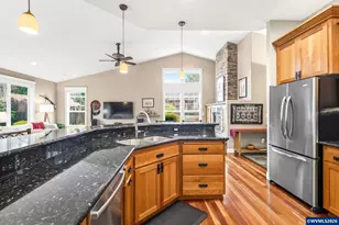 610 NW Reed Ln, Dallas, OR 97338 - Photo 12