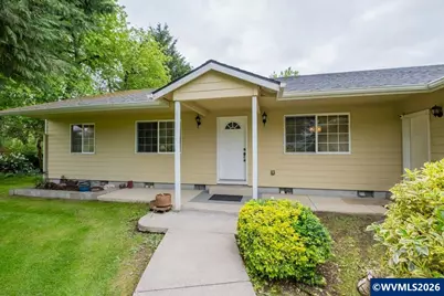 1396 Cascade Dr, Lebanon, OR 97355 - Photo 4