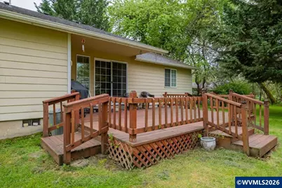 1396 Cascade Dr, Lebanon, OR 97355 - Photo 30