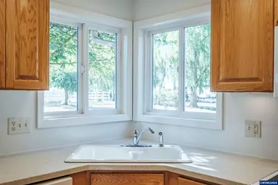 4100 Cordon Rd NE, Salem, OR 97305 - Photo 10