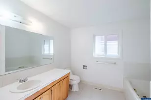 4100 Cordon Rd NE, Salem, OR 97305 - Photo 24