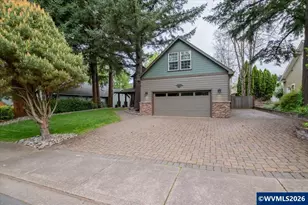 641 NW Ashley St, Dallas, OR 97338 - Photo 2