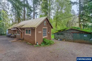 10125 Edmunson Dr SE, Salem, OR 97317 - Photo 2