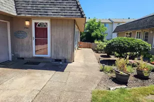 3584 Chiefs Ct NE, Salem, OR 97305 - Photo 2