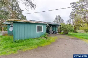 10425 Edmunson Dr SE, Salem, OR 97317 - Photo 8