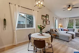 1722 Elk River St NW, Salem, OR 97304 - Photo 10