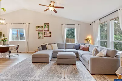 1722 Elk River St NW, Salem, OR 97304 - Photo 4