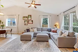 1722 Elk River St NW, Salem, OR 97304 - Photo 4