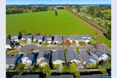 2726 Nina Pl, Hubbard, OR 97032 - Photo 4