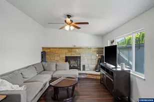 513 E Hollister St, Stayton, OR 97383 - Photo 8