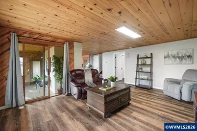 18390 Bridgeport Rd, Dallas, OR 97338 - Photo 14