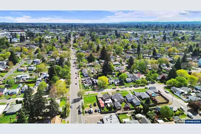 2385 5th St NE, Salem, OR 97301 - Photo 32