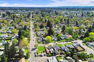 2385 5th St NE, Salem, OR 97301 - Photo 32