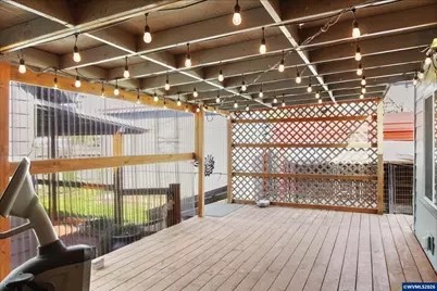 2385 5th St NE, Salem, OR 97301 - Photo 18