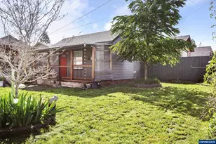 2385 5th St NE, Salem, OR 97301 - Photo 22