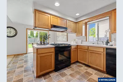 1961 Cuckoo Ct NW, Salem, OR 97304 - Photo 16