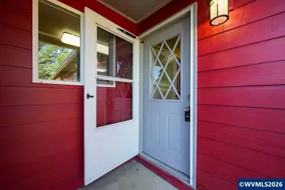 2035 Primrose Lp, Philomath, OR 97370 - Photo 2