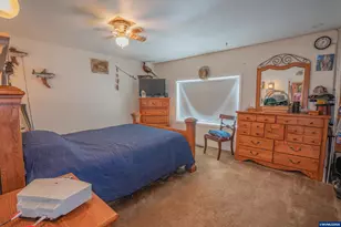 178 Washburn St, Brownsville, OR 97327 - Photo 6