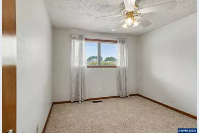 856 Royalty Dr NE, Salem, OR 97301 - Photo 24