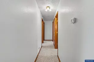 856 Royalty Dr NE, Salem, OR 97301 - Photo 18