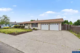 856 Royalty Dr NE, Salem, OR 97301 - Photo 2