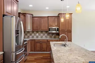 1282 SE Academy St, Dallas, OR 97338 - Photo 8