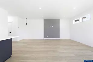 300 &amp 302 Seven Oaks Ln, Lebanon, OR 97355 - Photo 12