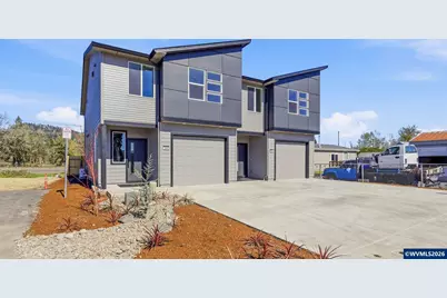 300 &amp; 302 Seven Oaks Ln, Lebanon, OR 97355 - Photo 2