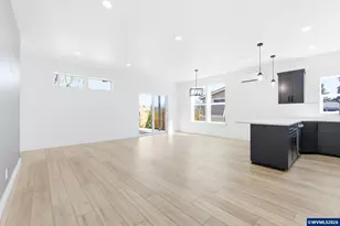 300 &amp 302 Seven Oaks Ln, Lebanon, OR 97355 - Photo 6