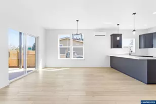 300 &amp 302 Seven Oaks Ln, Lebanon, OR 97355 - Photo 10