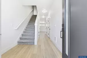 300 &amp 302 Seven Oaks Ln, Lebanon, OR 97355 - Photo 4