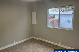 5422 Portland Rd NE, Salem, OR 97305 - Photo 18