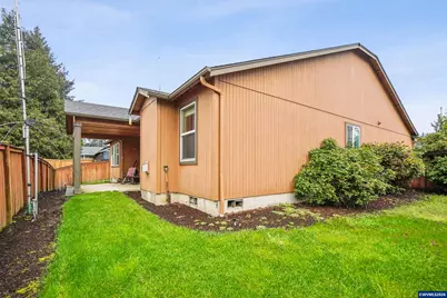 2412 NW White Oak Av, Albany, OR 97321 - Photo 32