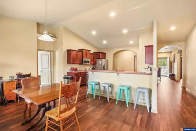 2412 NW White Oak Av, Albany, OR 97321 - Photo 18