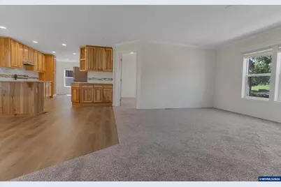 365 Mountain View Rd, Sweet Home, OR 97386 - Photo 8