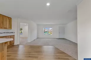 365 Mountain View Rd, Sweet Home, OR 97386 - Photo 6