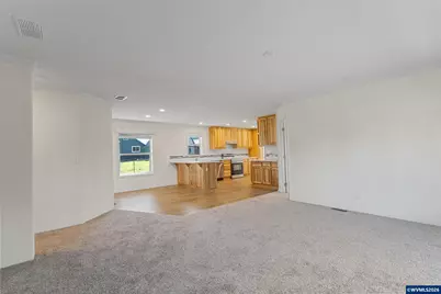 365 Mountain View Rd, Sweet Home, OR 97386 - Photo 4