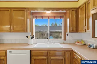 4576 Goldenrod Ave NE, Salem, OR 97305 - Photo 14