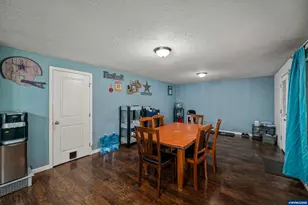 2247 Greentree Dr NE, Salem, OR 97305 - Photo 16