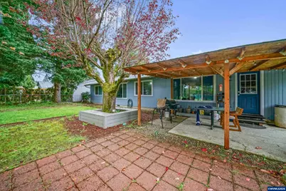 2247 Greentree Dr NE, Salem, OR 97305 - Photo 30