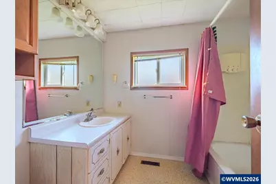 2163 47th Ct NE, Salem, OR 97305 - Photo 16