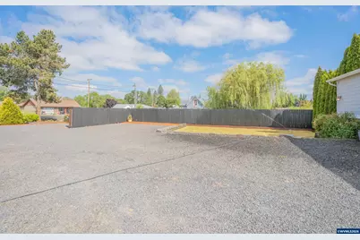 355 Central Av, Lebanon, OR 97355 - Photo 30