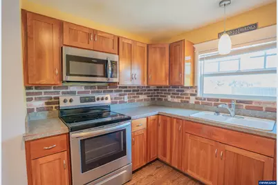 355 Central Av, Lebanon, OR 97355 - Photo 6