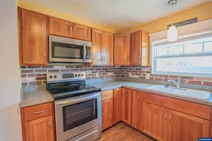 355 Central Ave, Lebanon, OR 97355 - Photo 6