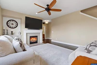 2319 N Roger Smith Dr, Newberg, OR 97132 - Photo 12