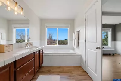 2319 N Roger Smith Dr, Newberg, OR 97132 - Photo 32