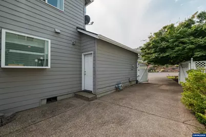 2835 Fillmore Av NW, Salem, OR 97304 - Photo 40