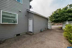 2835 Fillmore Ave NW, Salem, OR 97304 - Photo 40