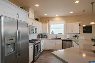 2835 Fillmore Ave NW, Salem, OR 97304 - Photo 16